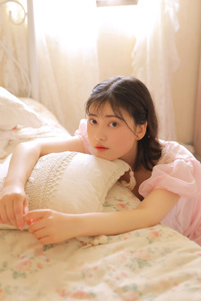 沉沦同学胯下的美妇