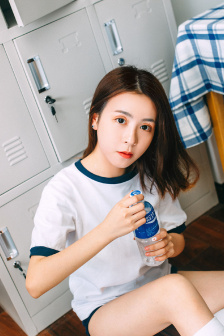 离婚和父亲过夫妻一起住好吗